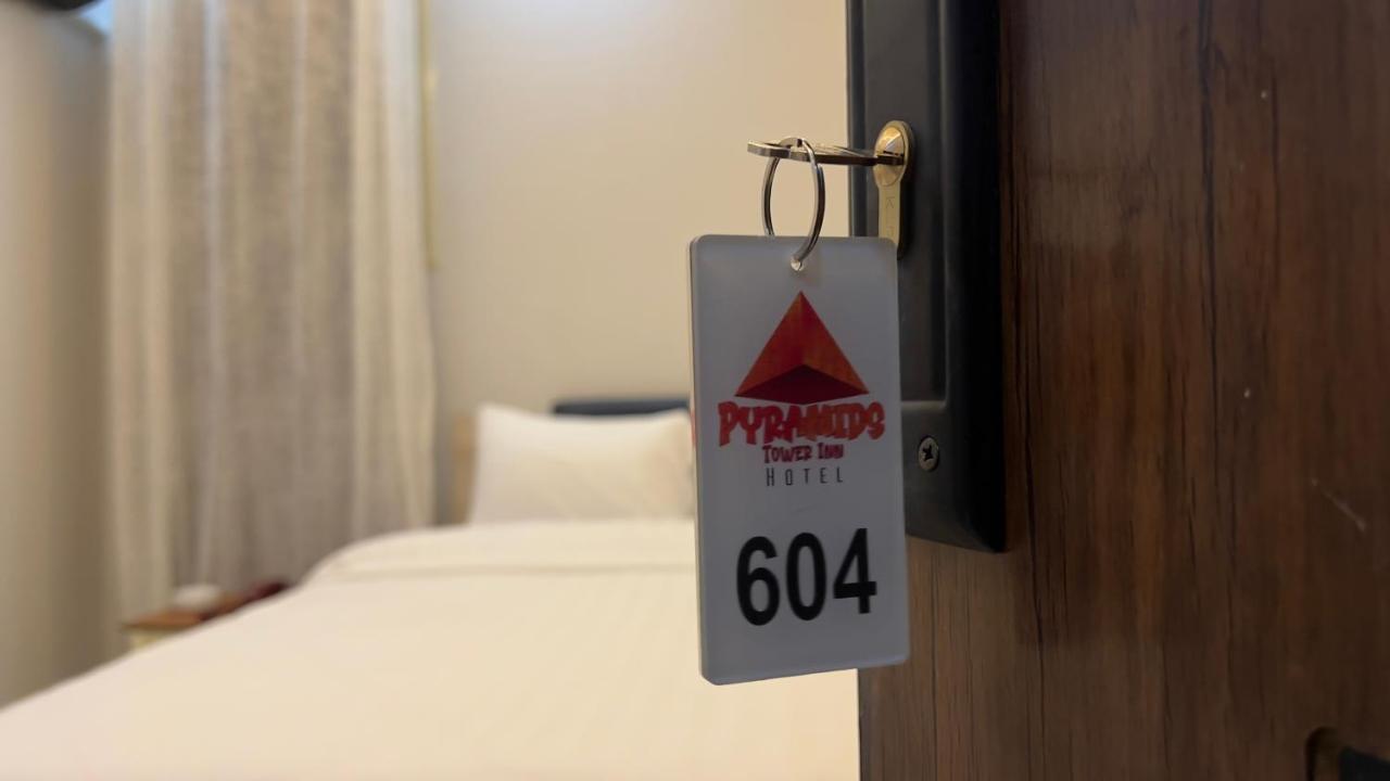 Pyramids Tower View Inn Nazlat as Sammān Esterno foto